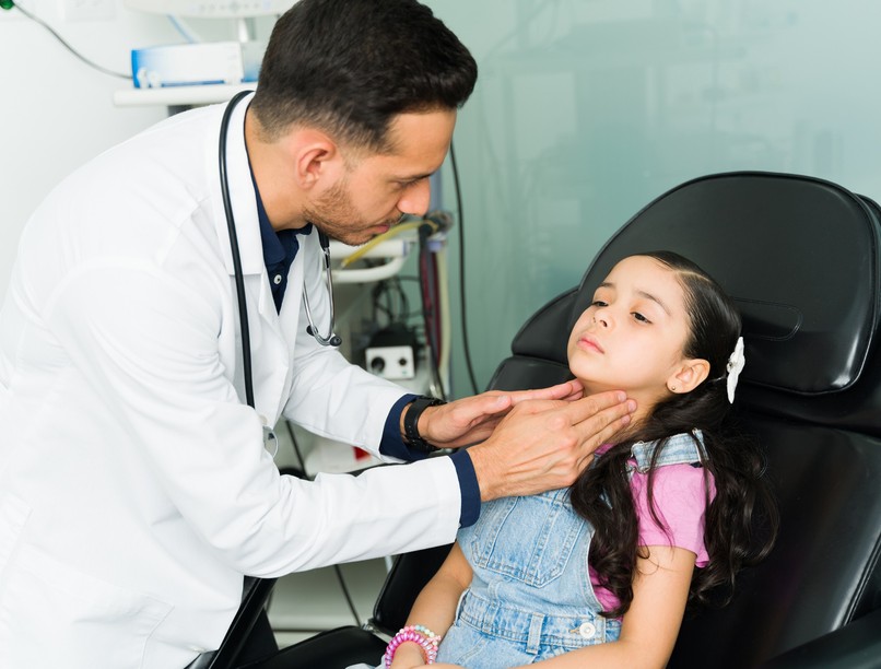 rekedtség, gyerek, kiabál, oka, juvenilis diszfónia