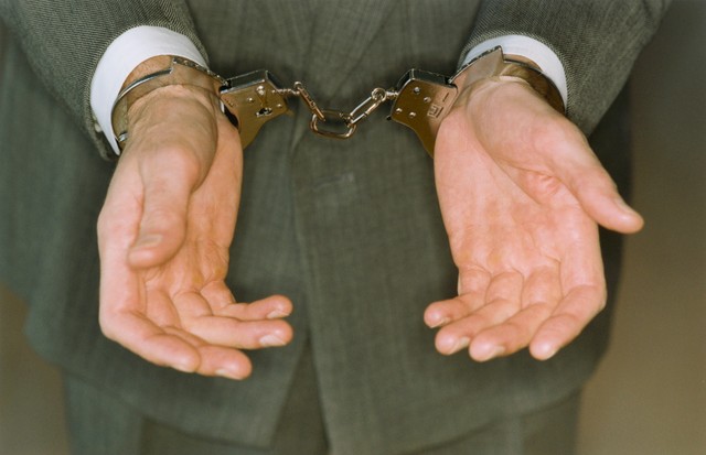 Gyerekeket zaklatott, miközben gerincbántalmakkal kezelte őket