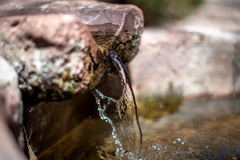 Egészségesebb a forrsávíz, mint a csapvíz? Az orvos válaszol
