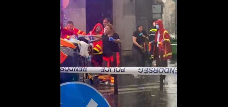 Letépte a szél a bádoglemezt a tetőről, ami rázuhant az eső elől menekülő fiatal nőre Budapesten