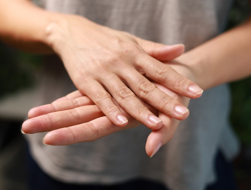elszíneződött köröm oka jele bőrrák, melanóma, tünet