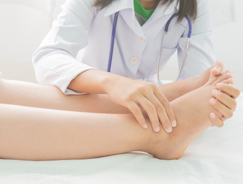 feldagadt láb, vizesedés, püffedt boka, szívbetegség