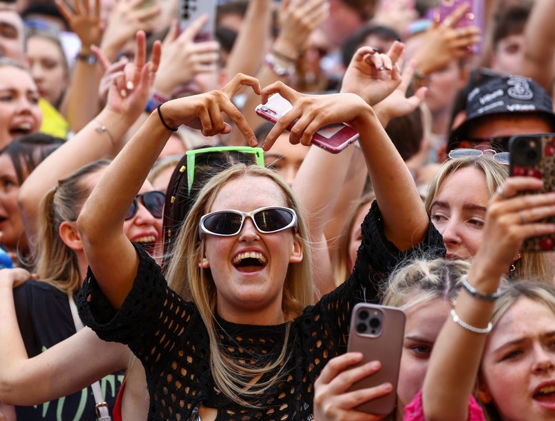 fesztivál bulizás túlélőkészlet nyár