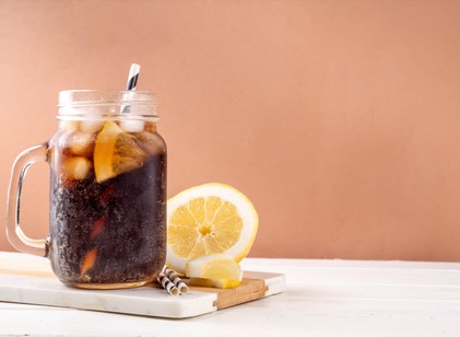 Nagy sláger a fekete limonádé – mutatjuk, mit tud valójában című cikk nyitóképe