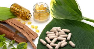  Milliók szedik ezt a 6 étrendkiegészítőt, pedig májkárosodást okozhatnak 