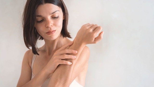 Figyeljen a jelekre! Így árulja el a szeme és a bőre, hogy A-vitamin hiányban szenved