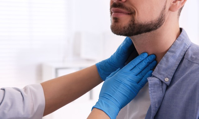 Pajzsmirigyzavar férfiaknál: ennyi mindenre lehet hatással!