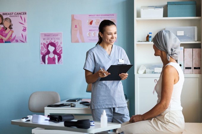 Mi alapján döntik el az orvosok, hogy kemoterápiát, sugárkezelést vagy mindkettőt kapja a rákos beteg? című cikk nyitóképe