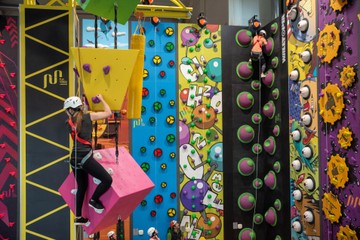 Csupa szín és forma, különböző nehézségű útvonalak.