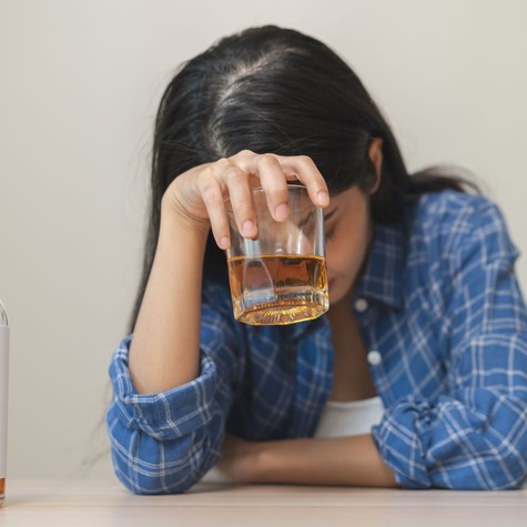 Sok alkoholt iszom és már tüneteim vannak - merre induljak el? Az orvos válaszol     című cikk nyitóképe