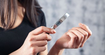 Apró mélyedések jelentek meg a körmein? Ezeket a betegségeket jelezheti