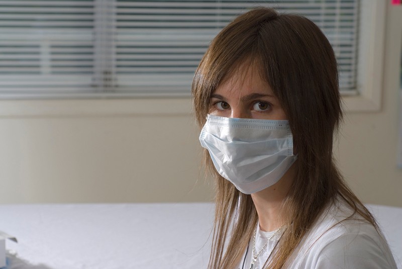 A koronavírus nem influenza! Ötször annyi ember életét rövidítette meg a Covid, mint az influenza