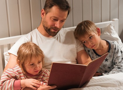 Amikor az apa jelen van – mégis hiányzik: mit jelent az „apaseb”, és milyen jelek utalhatnak rá? című cikk nyitóképe