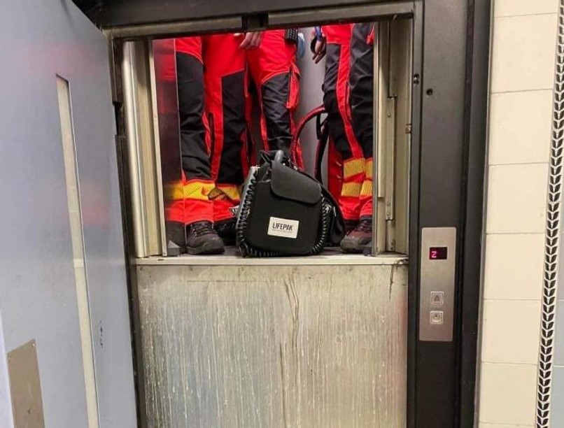 lift, mentő, allergia, sürgősségi