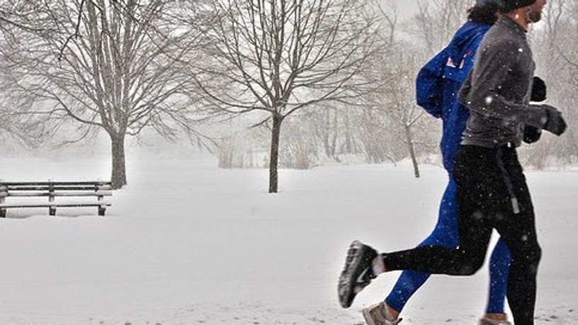 winter-jogging-snow
