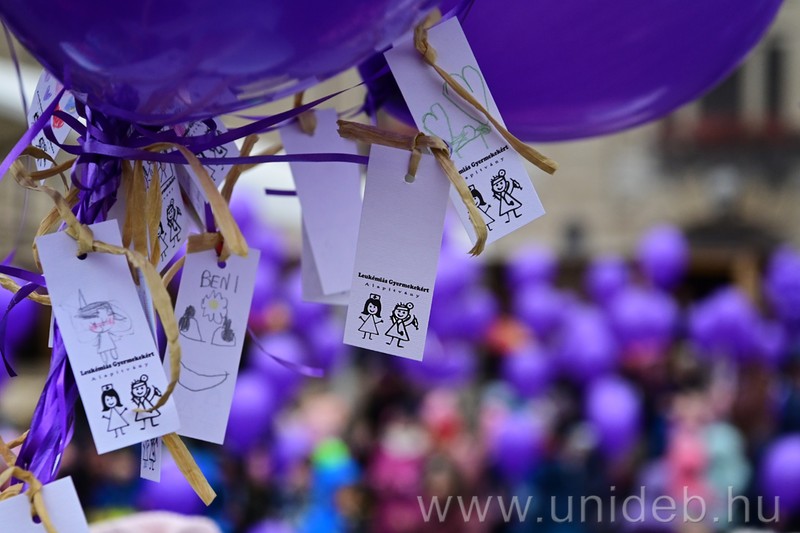 Lila lufik az ég felé