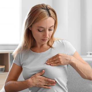 Mellrák figyelmeztető jelei: ez a módszer segíthet időben észrevenni! című cikk nyitóképe