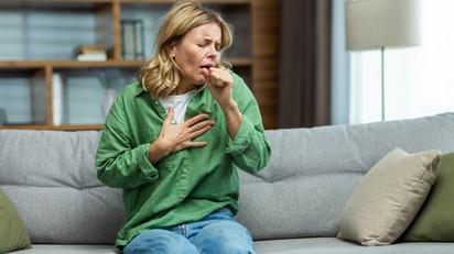 Kóros köhögés: oka, típusai, vizsgálata és kezelési lehetőségei című cikk nyitóképe