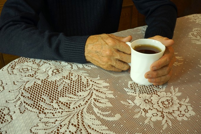 Egy éve alig tudott nyelni, de nem találták az okát – egy csésze tea után derült ki, hogy rákos című cikk nyitóképe