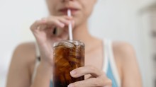 Nem csak az alkohol veszélyes: ezek az italok alattomosan károsíthatják a máját című cikk nyitóképe