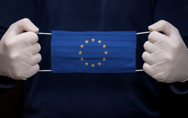 EU: foglalkozási megbetegedésként kell elismerni a koronavírus-fertőzést!