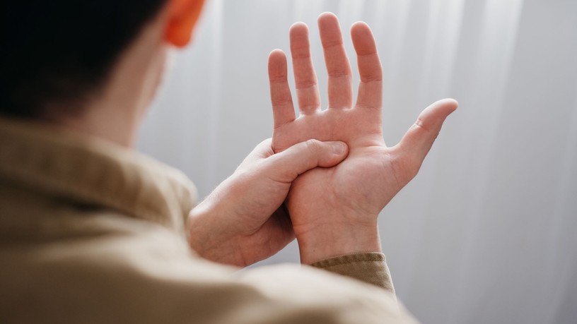Parkinson-kór korai tünet kézremegés
