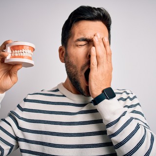 Lehet aludni műfogsorral? A fogorvos szerint a műfogsor egy kicsit olyan, mint egy cipő című cikk nyitóképe