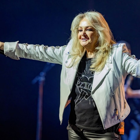 Aggasztó hírek érkeztek Bonnie Tyler egészségéről - újra kellett éleszteni a legendás énekesnőt című cikk nyitóképe