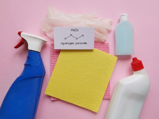 Hogyan használható biztonsággal a hidrogén-peroxid a háztartásban?