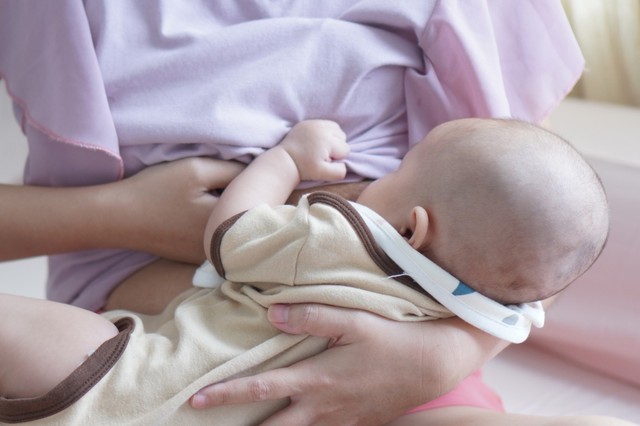 Mitől lehet zöld az anyatej? Az orvos válaszol