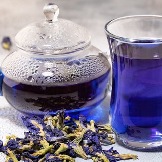 Kék elixír stressz, fáradtság és memóriagondok ellen – mit tud valójában a pillangóborsó tea? című cikk nyitóképe