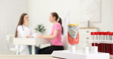 Pajzsmirigy alulműködésem van de nem szeretnék gyógyszert szedni, mit tehetek? Az orvos válaszol