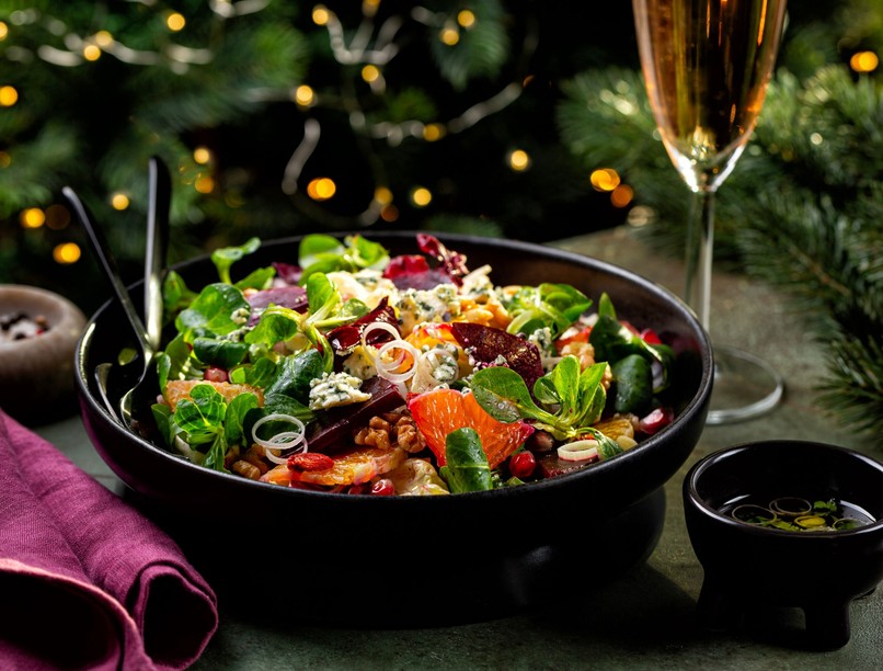 Narancsos-céklás saláta dióval ünnepi étkezés