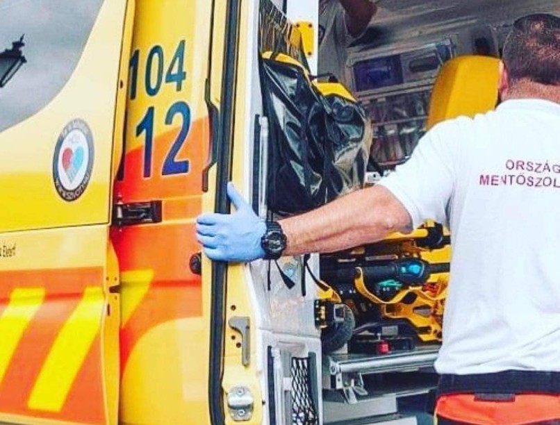 mentő, mentők, óvoda, kisfiú