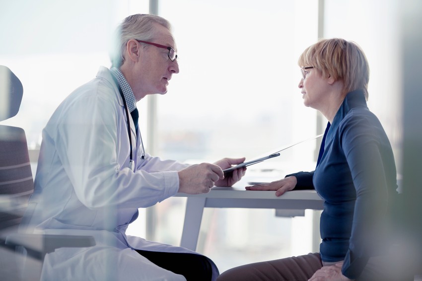 Ha a csuklás nem folyamatos, de nem is múlik el, első lépésben egy gasztroenterológiai szakrendelést keressen fel.