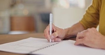  Figyelje a kézírását – Parkinson-kórt is jelezhet, ha ezt tapasztalja! 