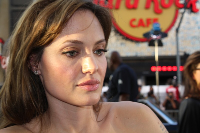 Angelina Jolie-gén - ez az egyetlen gén fogékonyabbá tehet a rákra