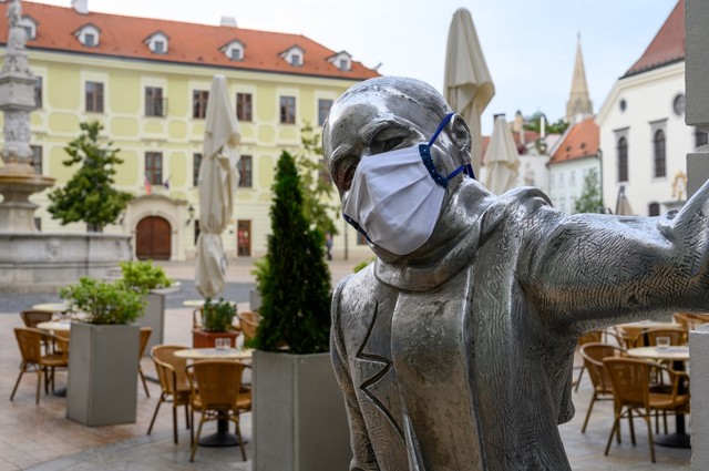 Példátlan megszorításokat emlegetnek Szlovákiában