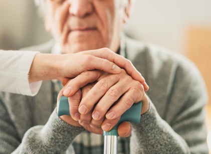 Így néz ki testközelből egy Alzheimer-kóros beteg gondozása: amiről szinte senki sem beszél című cikk nyitóképe