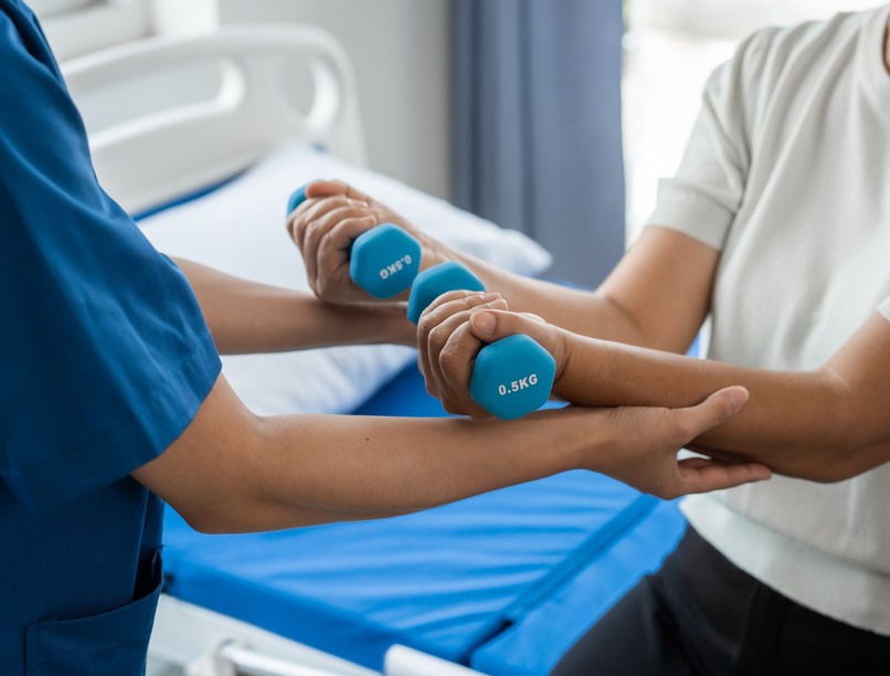 izomgyengeség gyenge kéz láb oka