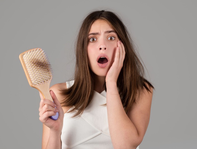 hajhullás tavasz ellen oka