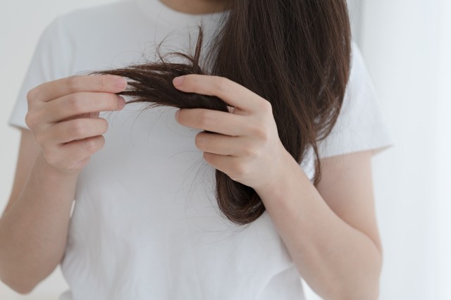 Hajápolási bakik: hétköznapi szokások, amikkel tönkretehetjük a hajunkat