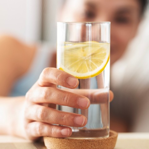 Ezért érdemes langyos citromos vízzel indítani a napot című cikk nyitóképe