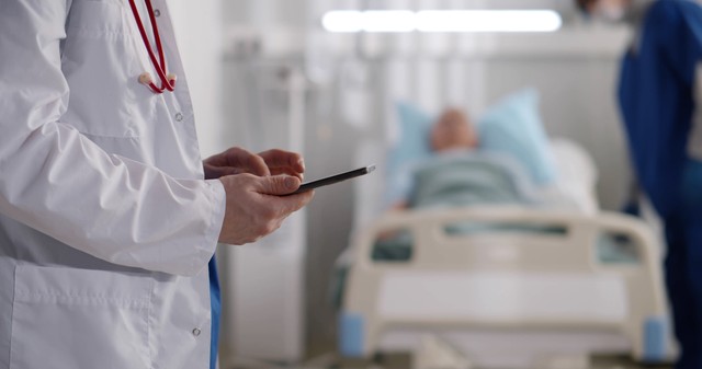 Borzalmas: elcserélték a betegeket, az egyikük már meghalt - a kórház teljes vezetése lemondott