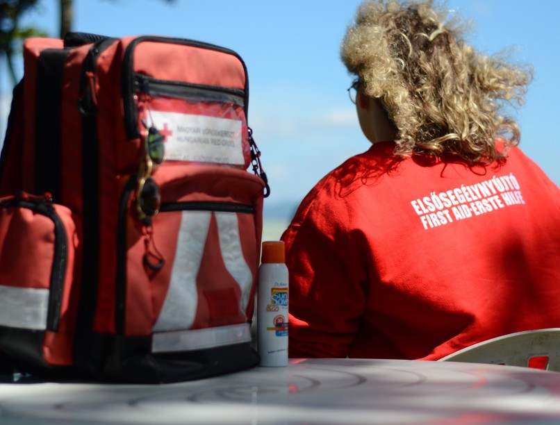 Magyar Vöröskereszt, Balaton, elsősegély, csípés