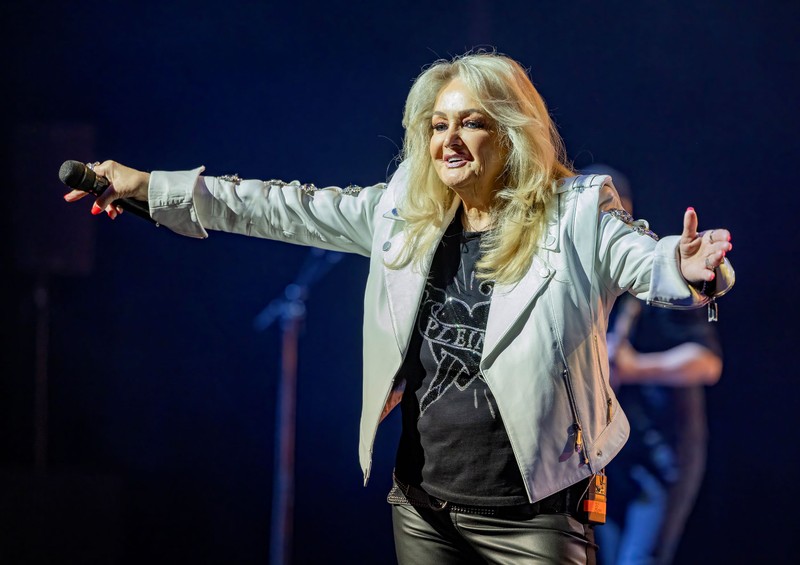 Aggasztó hírek érkeztek Bonnie Tyler egészségéről - újra kellett éleszteni a legendás énekesnőt