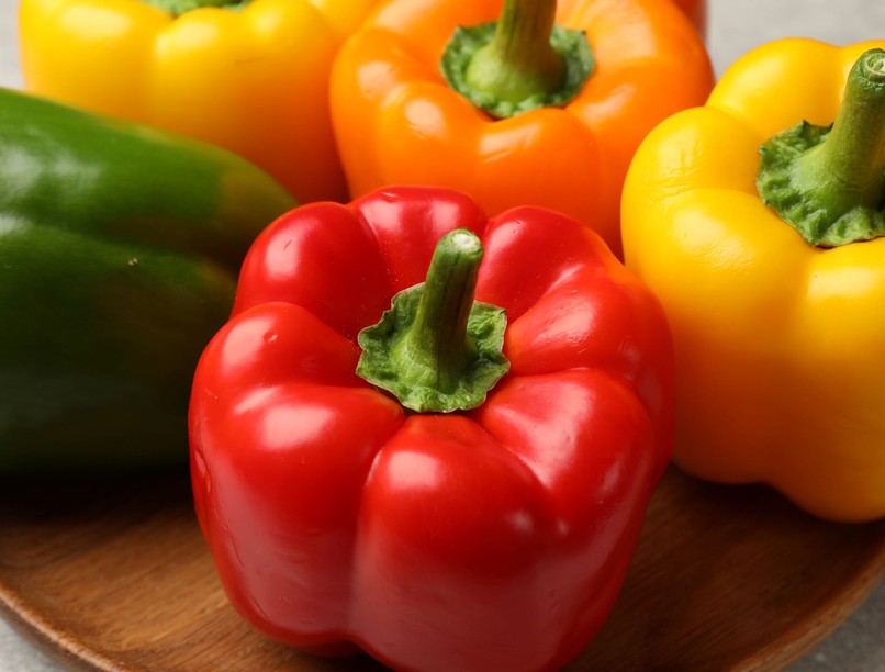 Zöld sárga piros kaliforniai paprika melyik