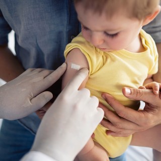 A kisfiam bronchitis-es, beadassam neki az influenza elleni oltást? Vakcinainfó - Az orvos válaszol című cikk nyitóképe