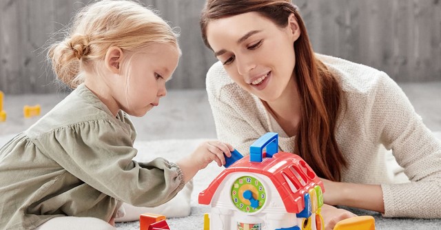 3 játék, melyekkel segíthetjük gyermekünk fejlődését