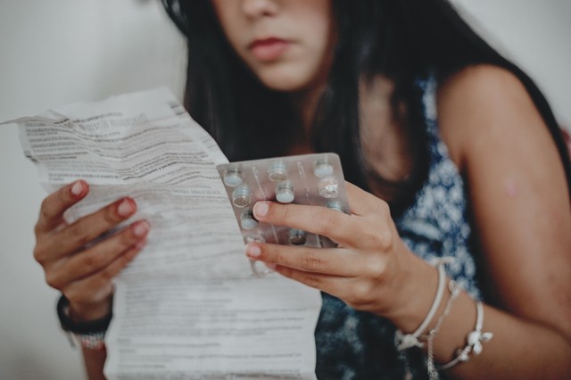 Vigyázzon! A vény nélküli gyógyszerek esetében is felléphetnek súlyos mellékhatások